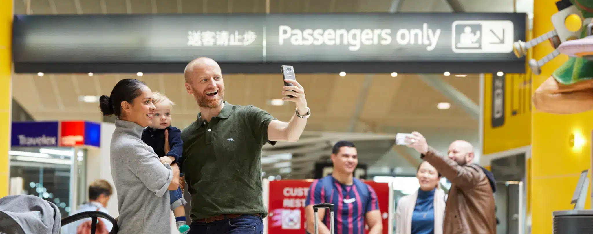Hero Customer Story Brisbane Airport@2x 2048x810.png