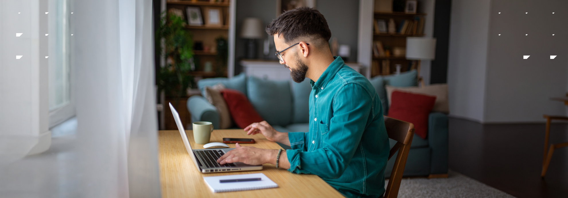 AI personalization in practice – a young man working at his laptop at a desk
