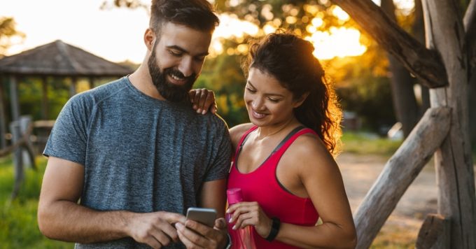Créez des expériences sur app mobile qui valent la peine de s’abonner grâce à la personnalisation one-to-one